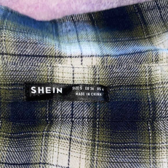 Plaid Button-Up Shirt - Picture 4 of 5